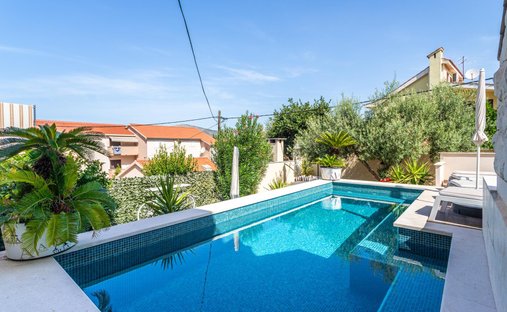 Villa à Okrug Gornji, Split-Dalmatie, Croatie 1