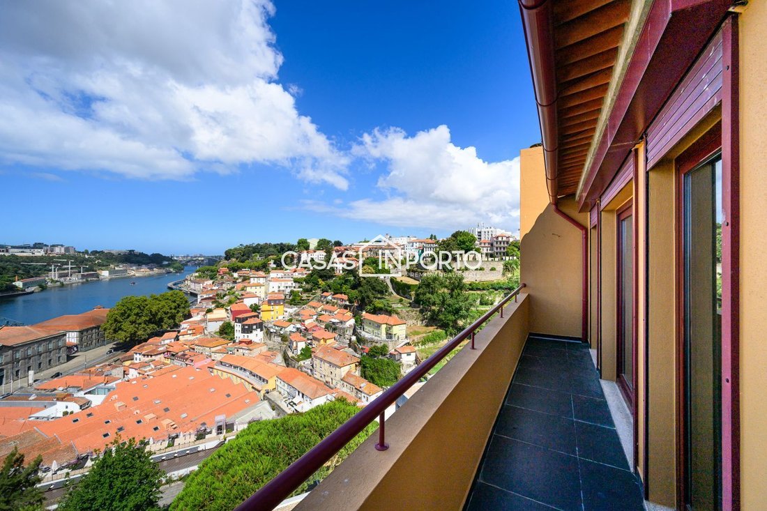 Apartment in Cedofeita, Santo Ildefonso, Se, Miragaia, Sao Nicolau e Vitoria, Porto District, Portugal 2 - 15993881