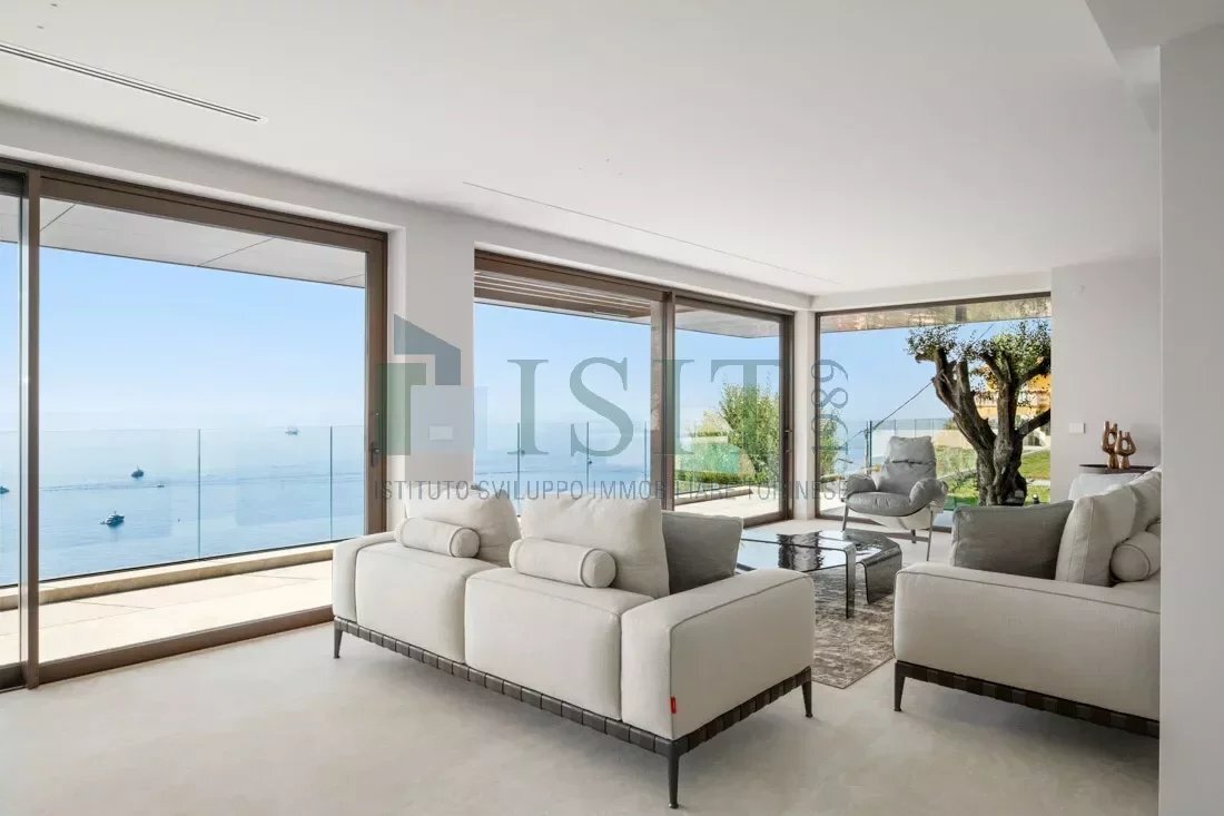 Villa in Village-Cros de Caste-Coupiere-Mont Gros, Roquebrune-Cap-Martin, France 4 - 15992557