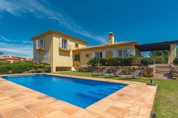 Villa in Sotogrande, San Roque, Andalusia 1 - 15992779