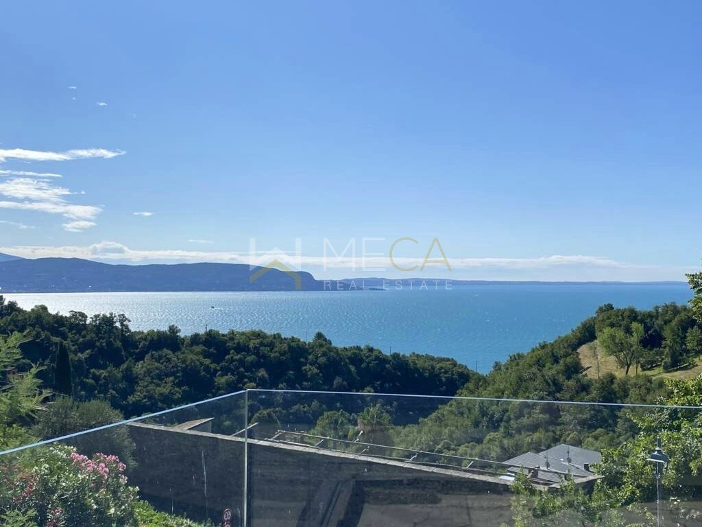 Villa in Gardone Riviera, Lombardy, Italy 1 - 14995972