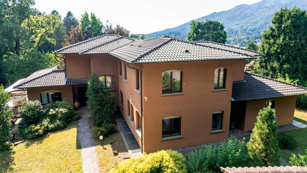 Villa in Montello - Sangallo - Biume, Varese, Lombardy 2 - 15995282