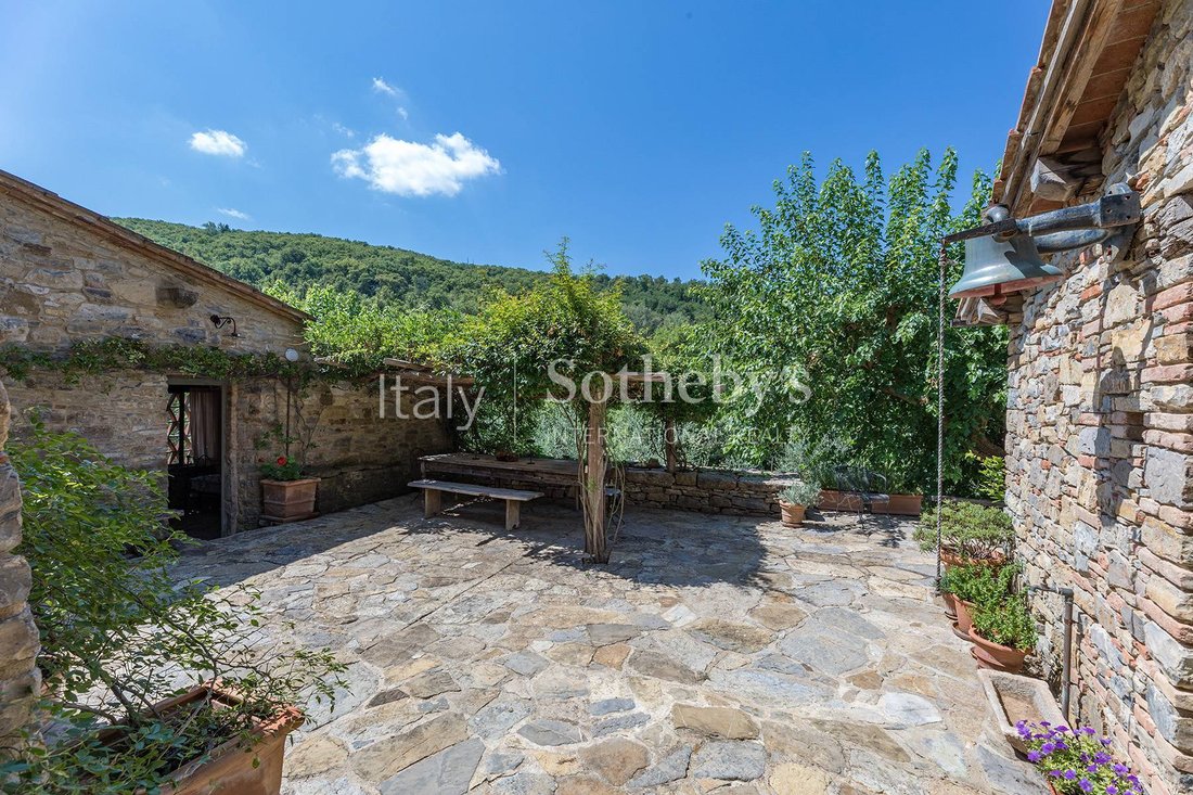 House in Pieve a Presciano, Tuscany, Italy 4 - 15996741