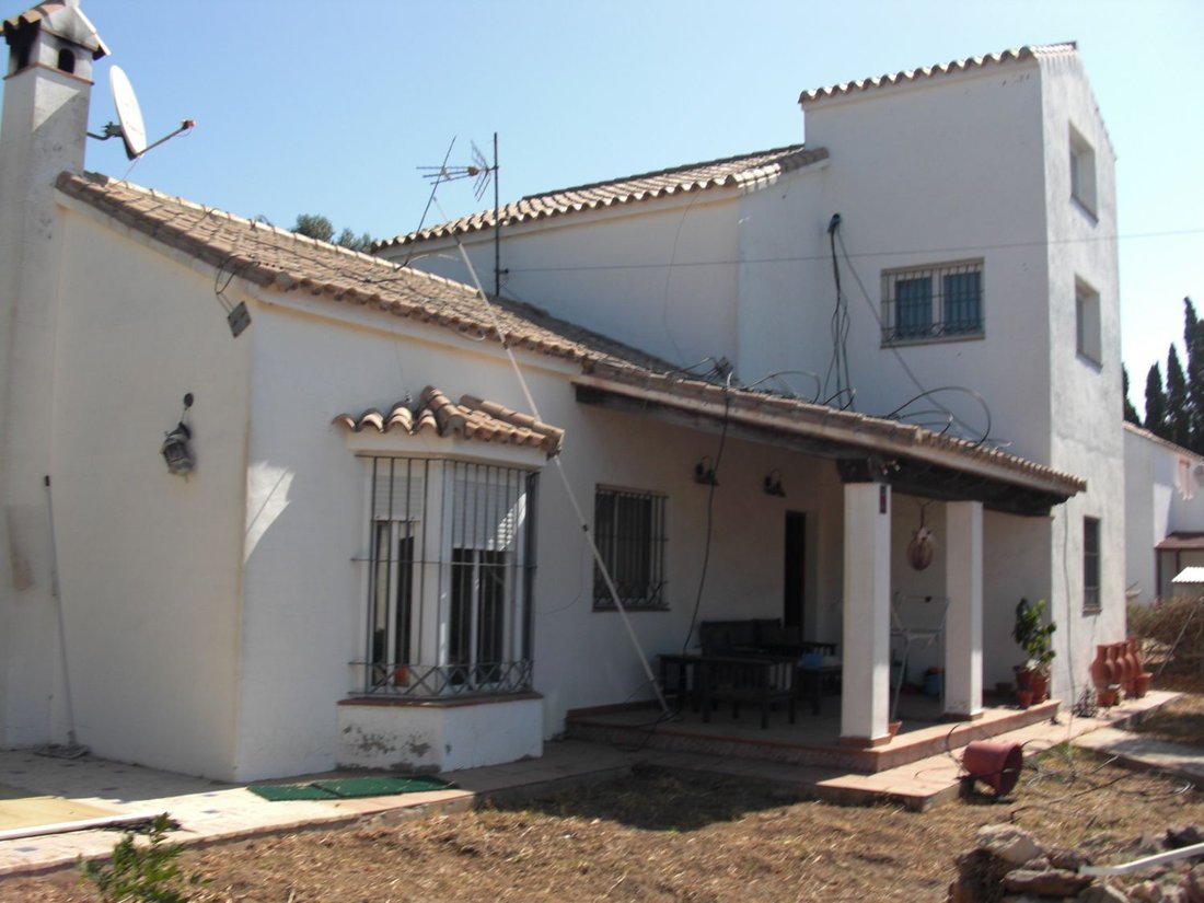 Chalet in Barbate, Andalusia, Spain 1 - 15996589