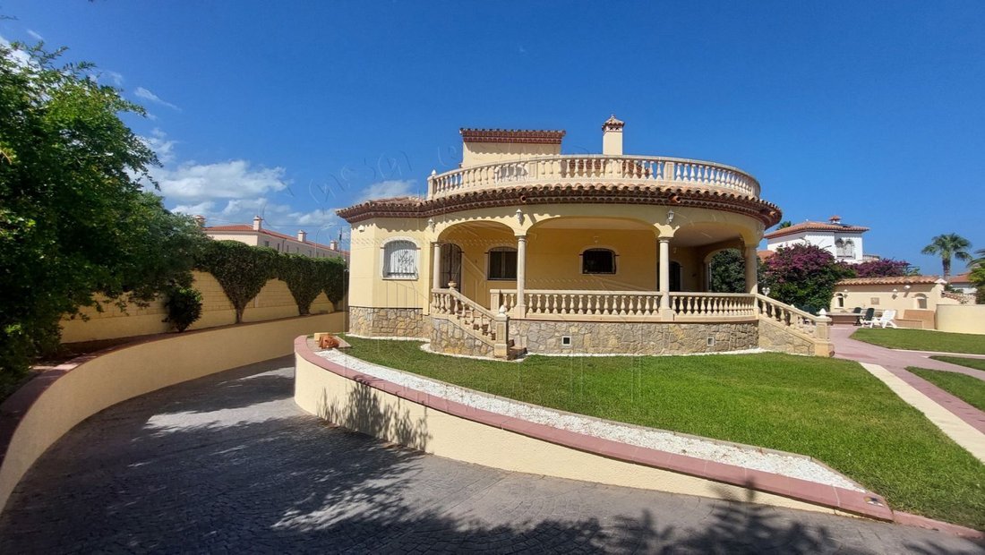 Chalet in Miami Platja, Mont-roig del Camp, Catalonia 1 - 15996546