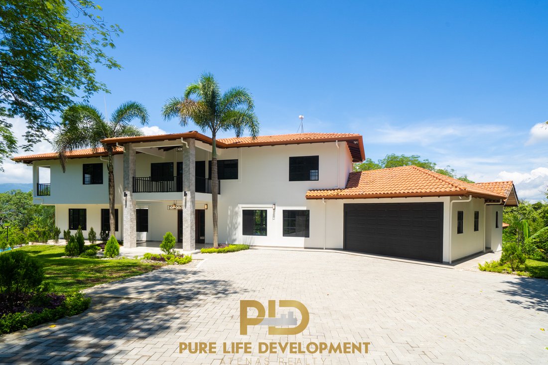 Villa in Atenas, Alajuela Province, Costa Rica 1 - 15996888