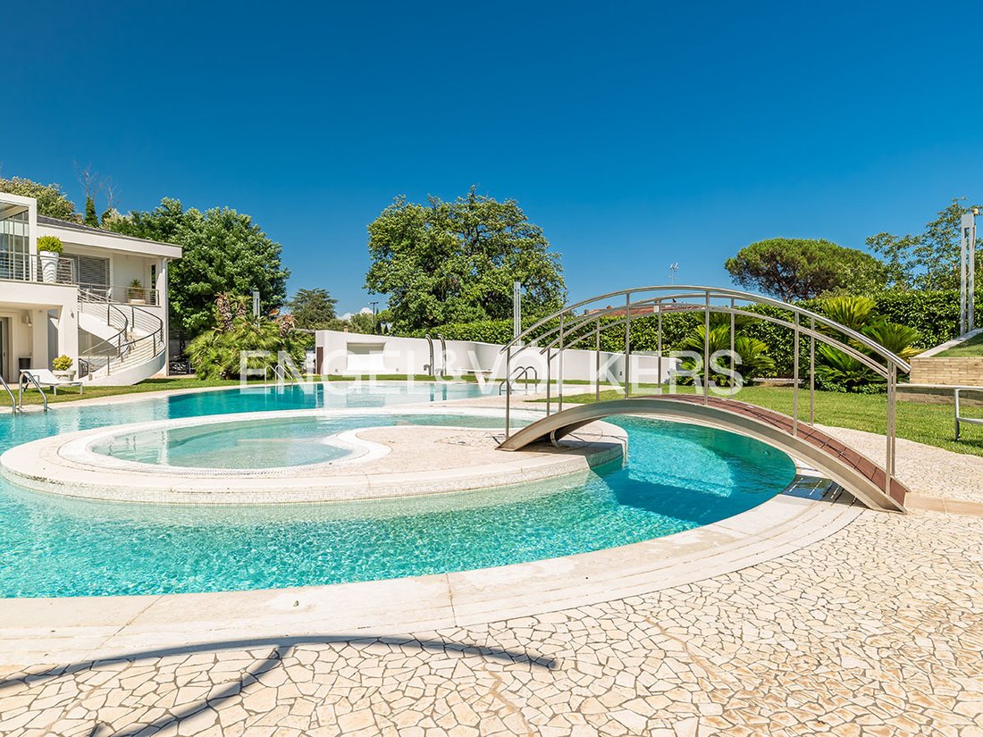 Villa in Giustiniana - La Storta - Olgiata, Rome, Lazio 4 - 15997003