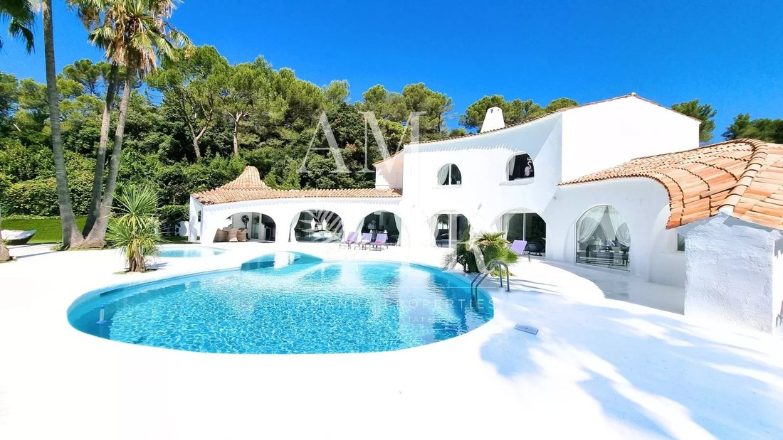Villa in Vallauris, Provence-Alpes-Côte d'Azur, France 5 - 15892616