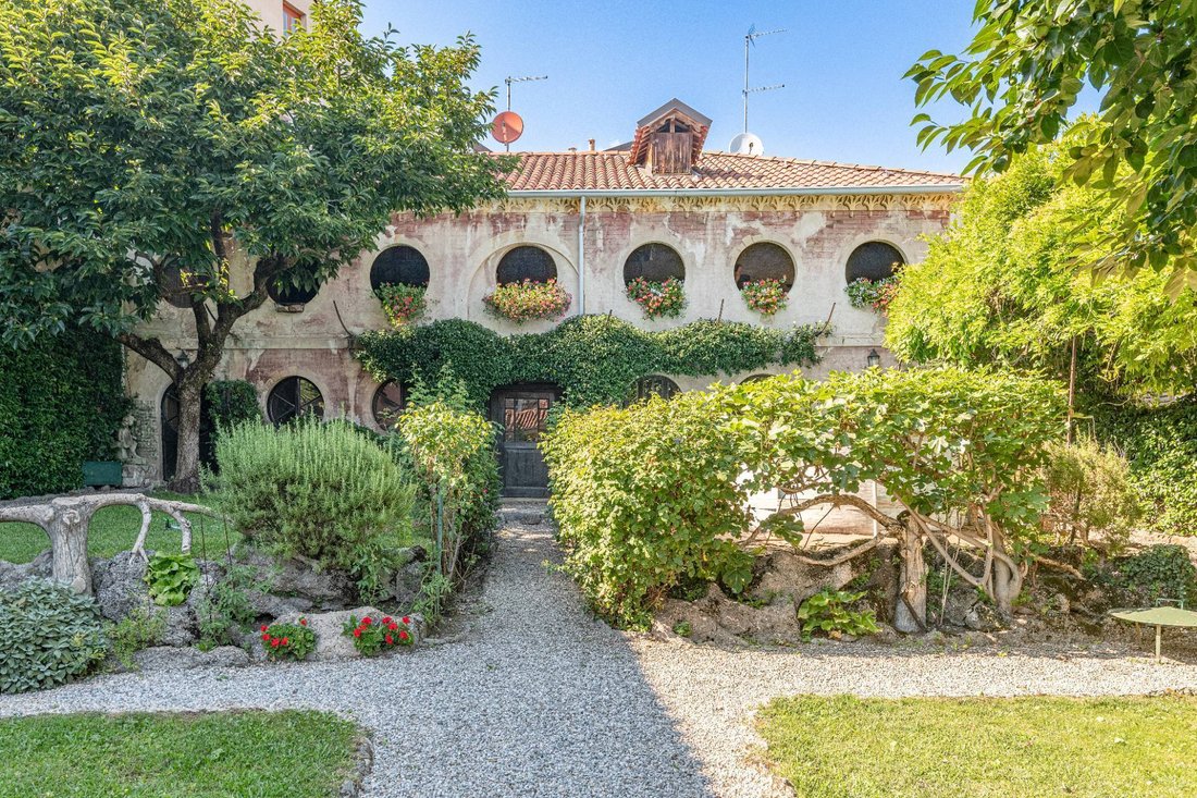Villa in Erba, Lombardy, Italy 4 - 15999503