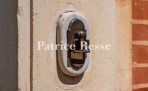 Castle for Sale in Auxerre, Bourgogne-Franche-Comté, France