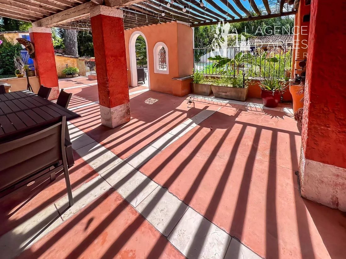 Country House in Arles, Provence-Alpes-Côte d'Azur, France 4 - 15997425