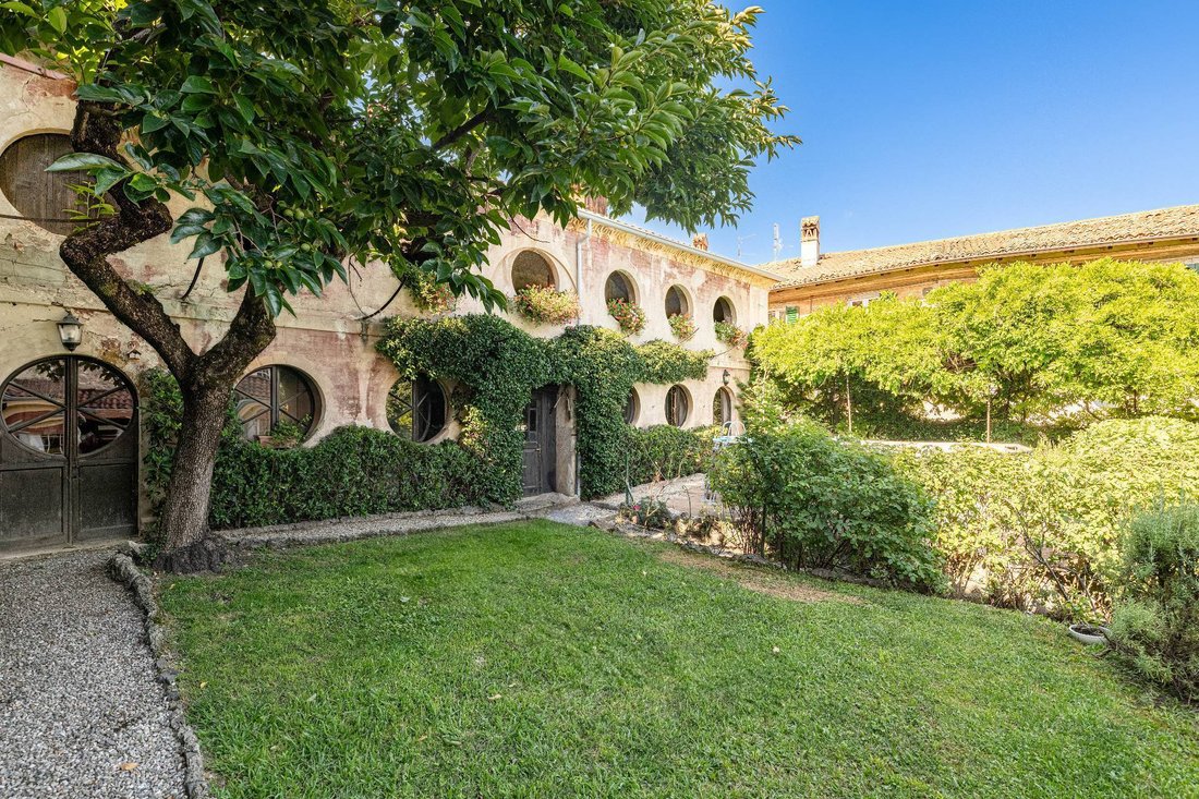 Villa in Erba, Lombardy, Italy 5 - 15999503