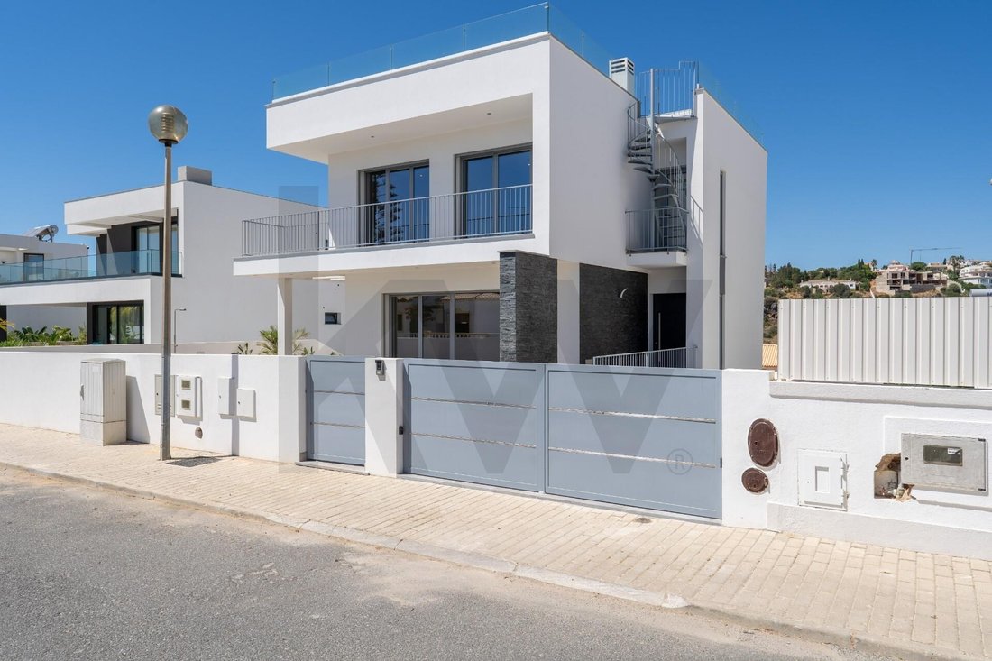 Townhouse in Olhos de Agua, Algarve, Portugal 4 - 16001317