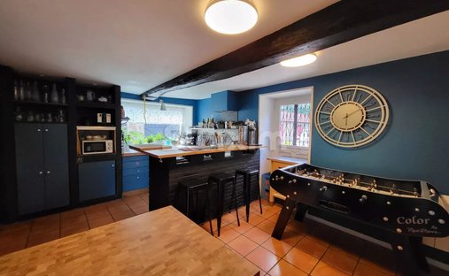 Beautiful Property Of The XI Xth Century Of Tuscan Style In The Heart Of A Closed Park And Raises Abo