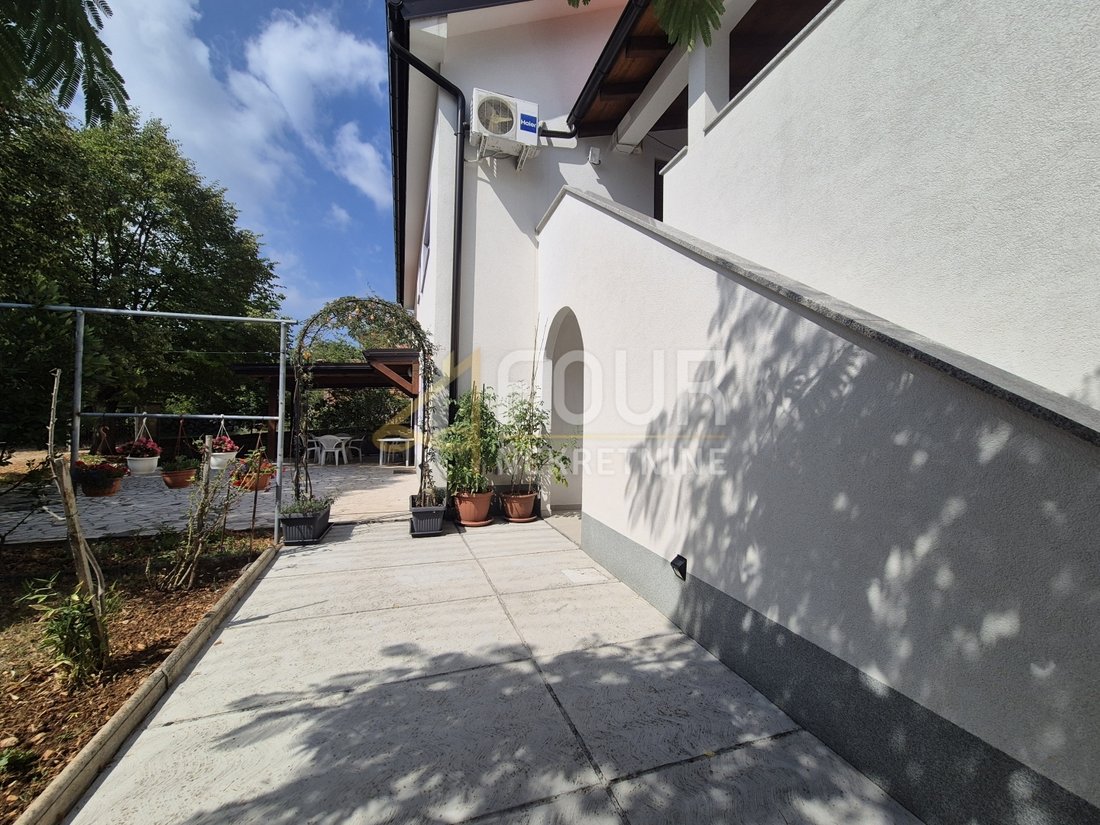 House in Dobrinj, Primorje-Gorski Kotar County, Croatia 4 - 15999106