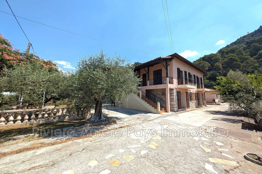 Villa in Saint-Martin-du-Var, Provence-Alpes-Côte d'Azur, France 2 - 15997727
