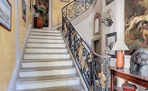 Castle for Sale in Auxerre, Bourgogne-Franche-Comté, France