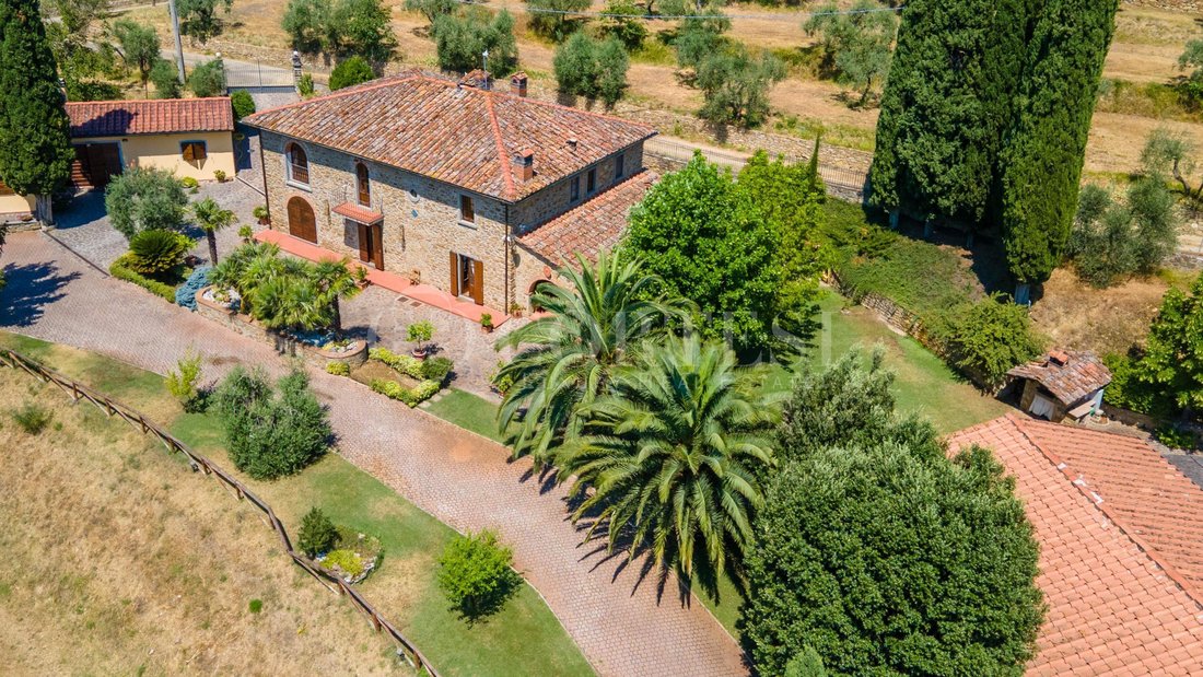 Villa in Giovi-Puglia-Catona, Arezzo, Tuscany 2 - 15998463