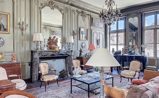 Castle for Sale in Auxerre, Bourgogne-Franche-Comté, France