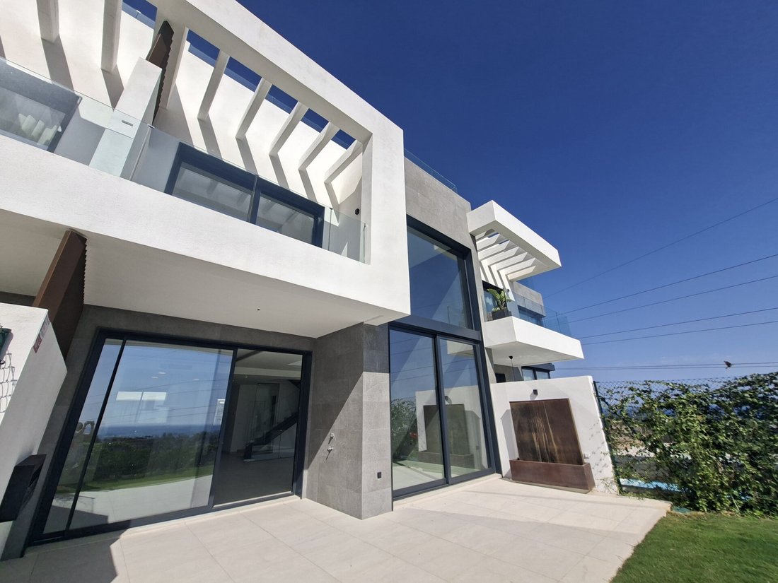 Townhouse in Rio Real, Marbella, Andalusia 2 - 12652619