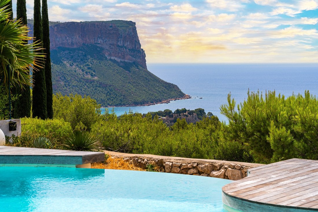 House in Grande Couronne, Cassis, France 1 - 15998576