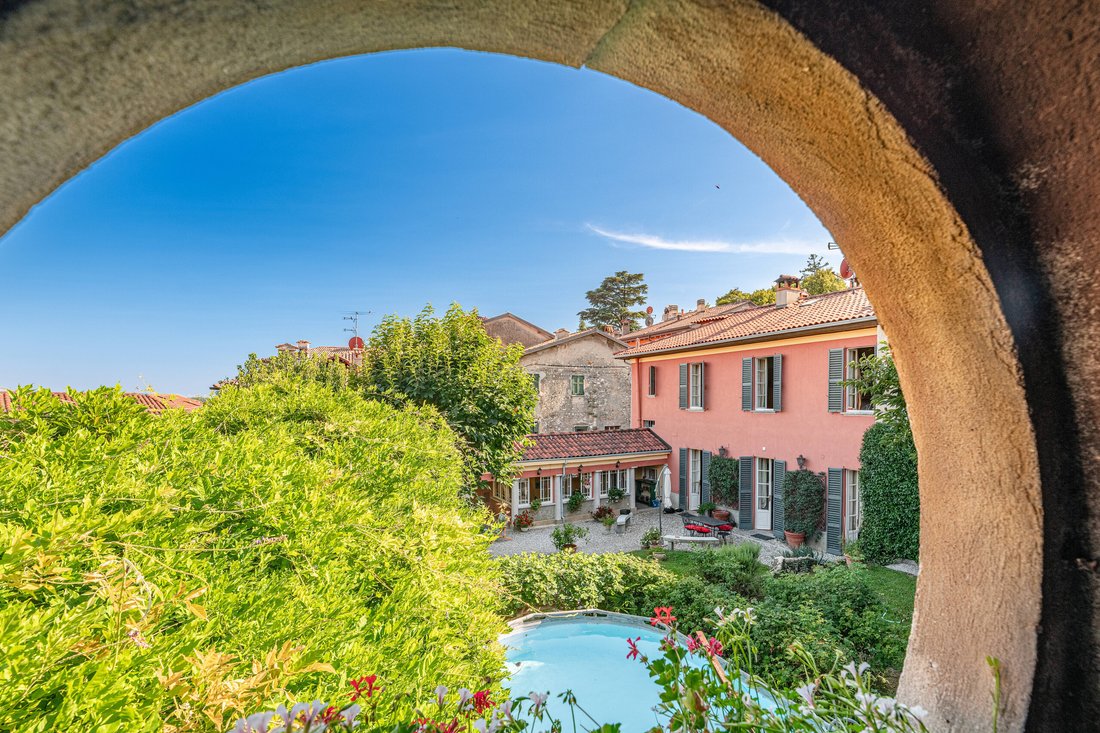 Villa in Erba, Lombardy, Italy 3 - 15999503
