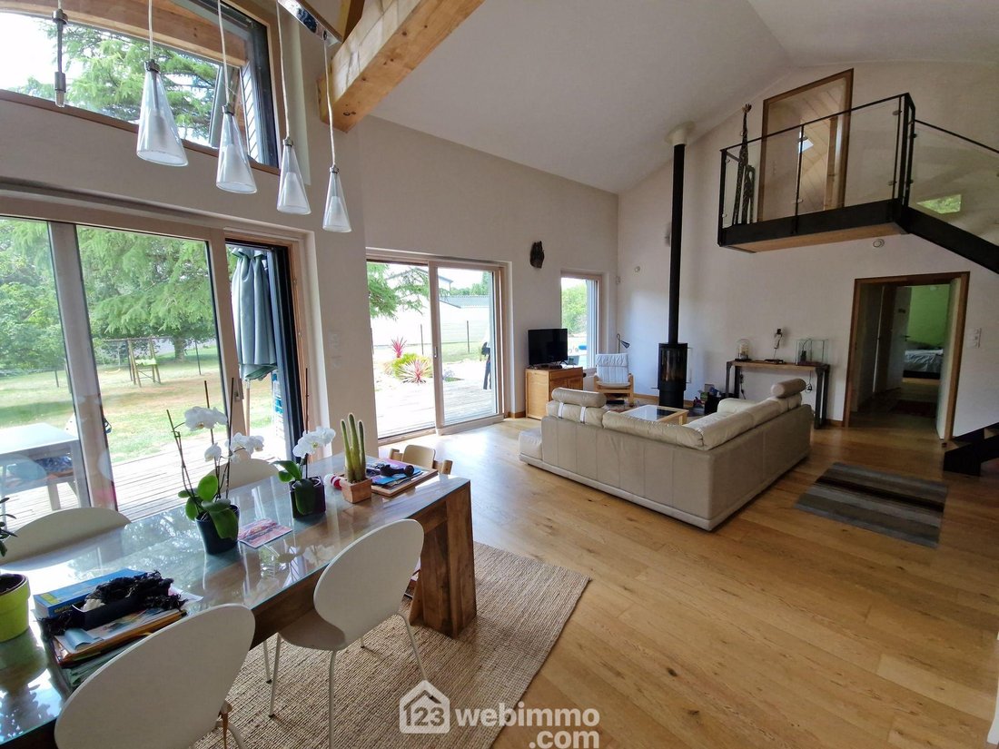 Villa in Aubigny, Aubigny-Les Clouzeaux, France 3 - 15997787