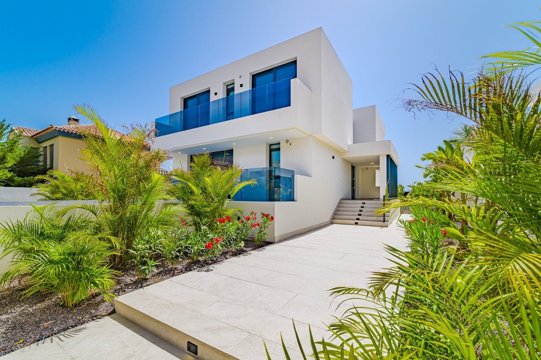 Villa in Costa Adeje, Adeje, Canary Islands 2 - 15998645