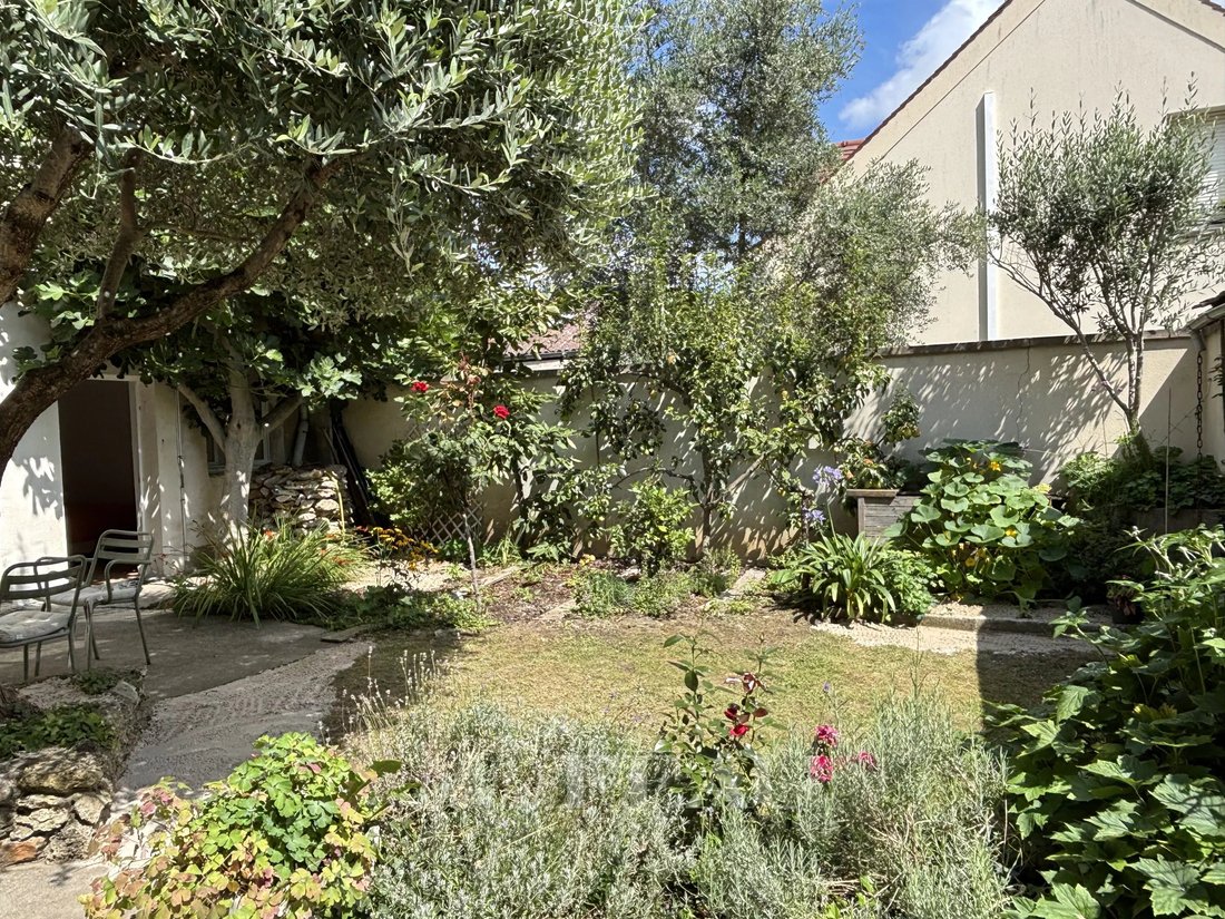 Haus in Nord, Chambourcy, Frankreich 1 - 15299535