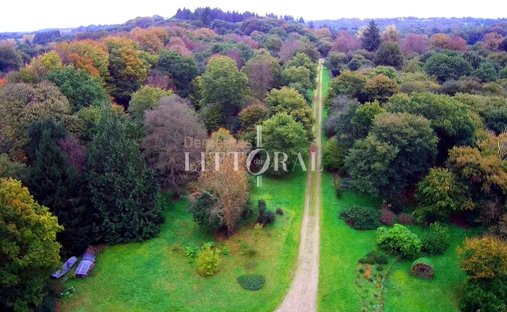 Sale Of A Castle In Guingamp, 693m² 26 Rooms €1,659,000 Côtes D'armor