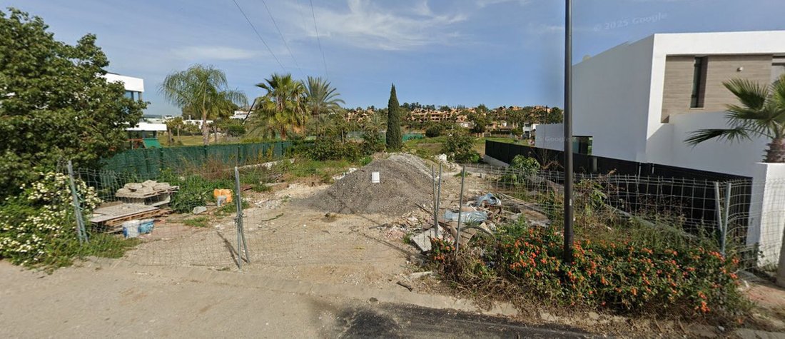 Land in Estepona, Andalusia, Spain 2 - 15997458