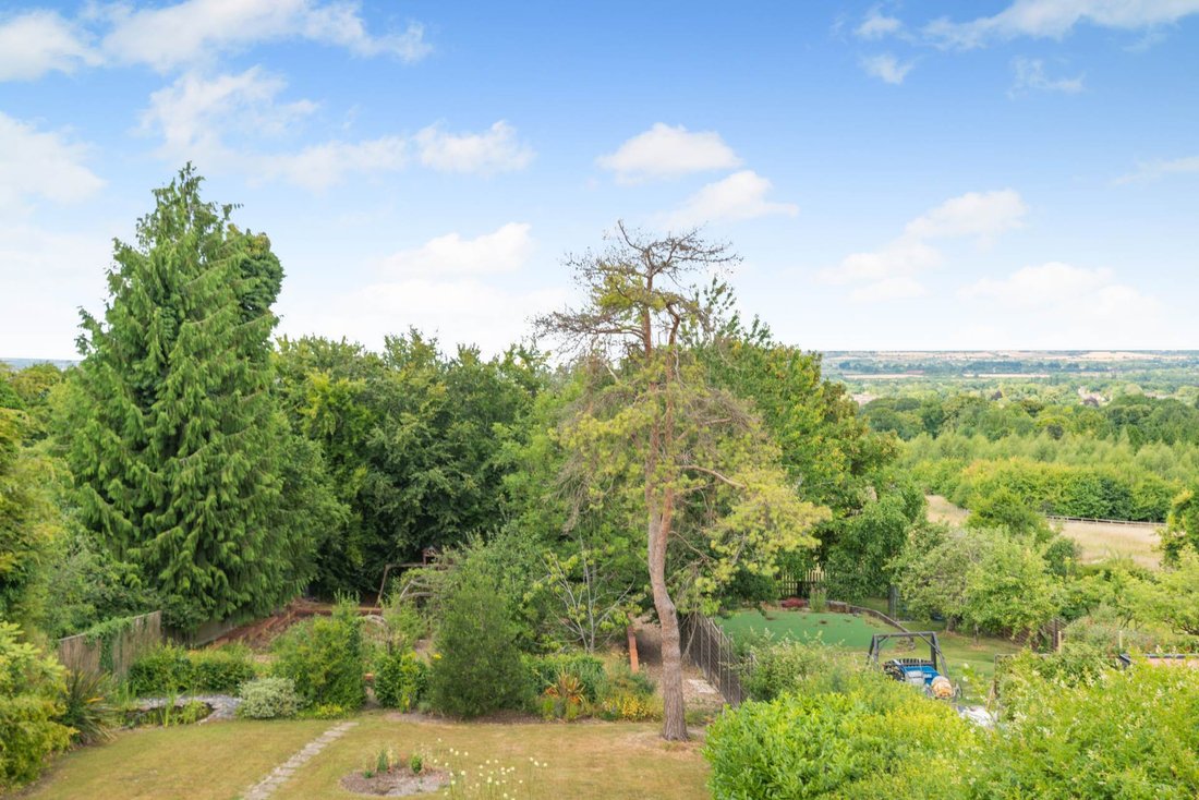 House in Aston Clinton, England 3 - 15998691