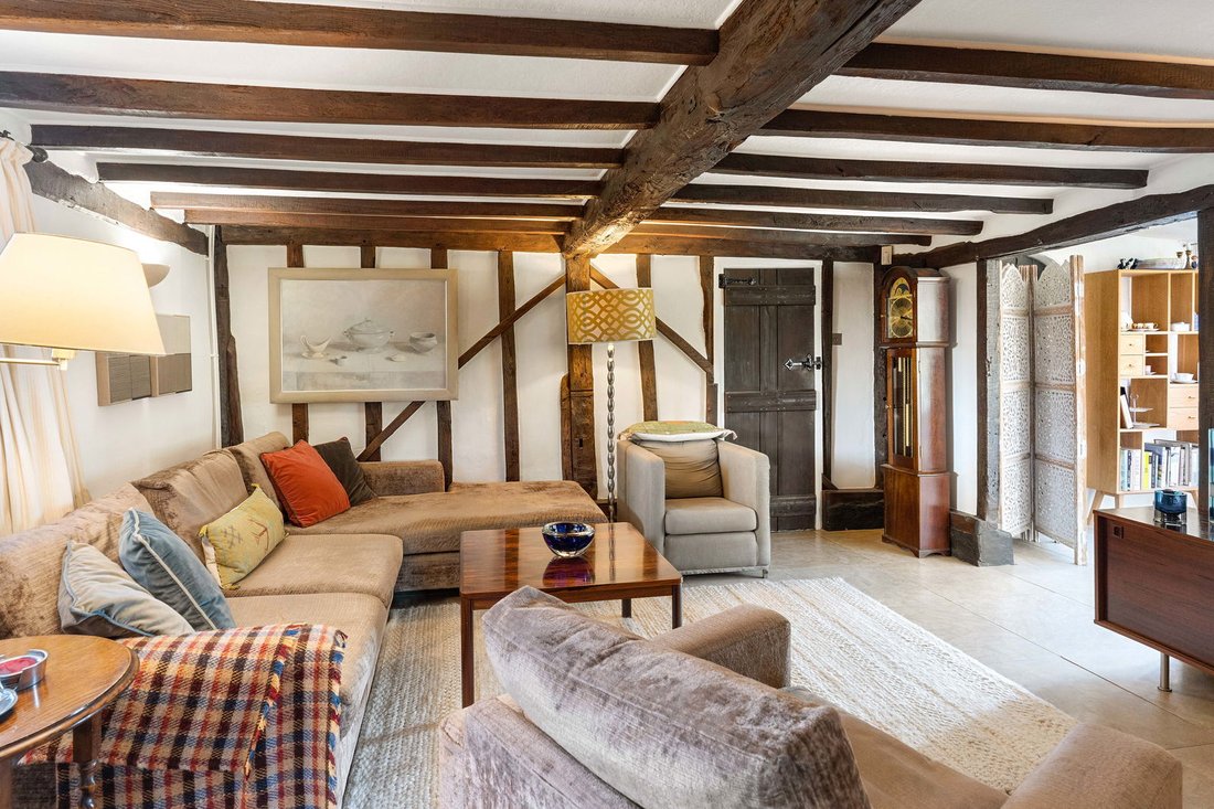 House in Hertfordshire, England 5 - 13625875