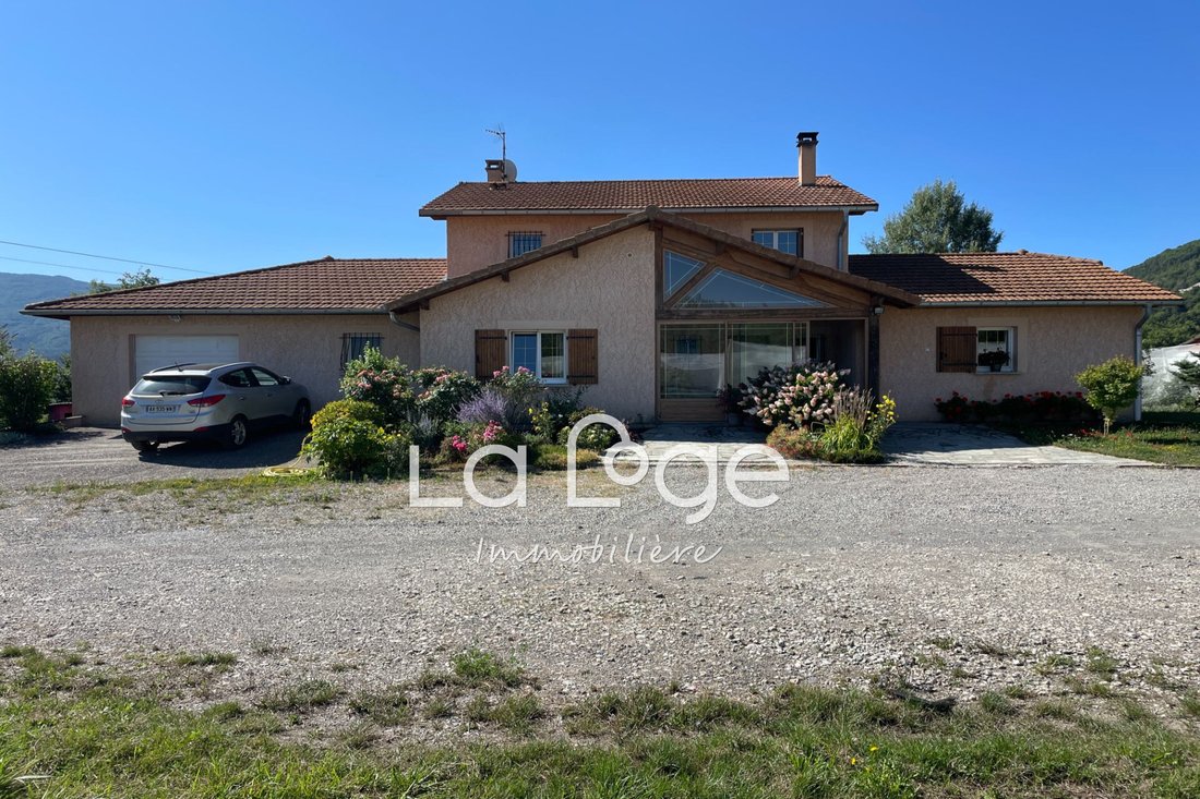 Villa in Fouillouse, Provence-Alpes-Côte d'Azur, France 1 - 15997754