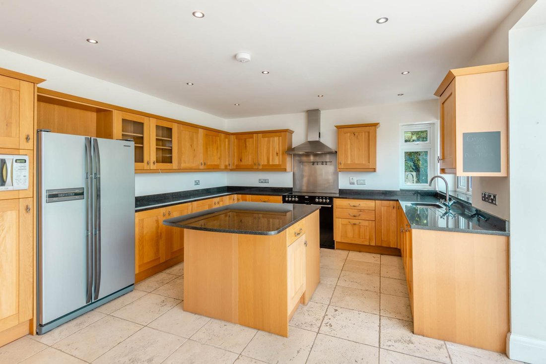 House in Aston Clinton, England 5 - 15998691