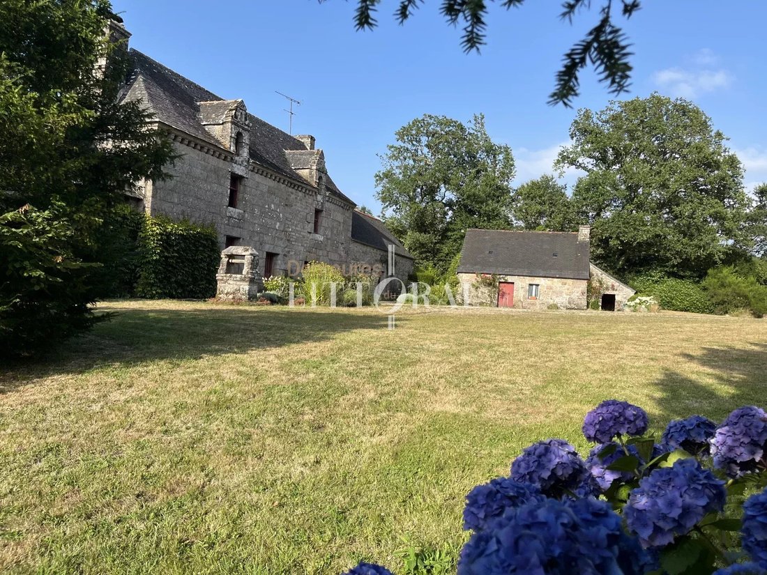 Estate in Sud Est, Guingamp, France 1 - 15980664