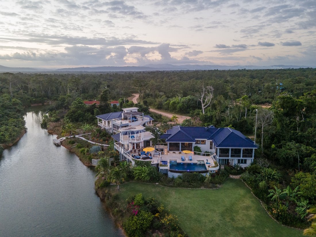 Apartment in Freetown Area, Stann Creek District, Belize 2 - 15999174