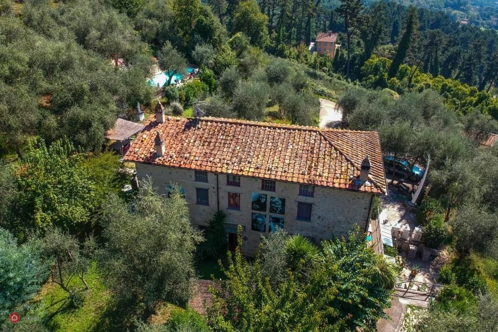 Villa in Camaiore, Tuscany, Italy 4 - 15997213