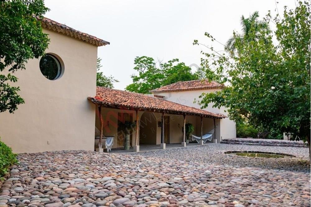House in Tehuixtla, Morelos, Mexico 2 - 16000546
