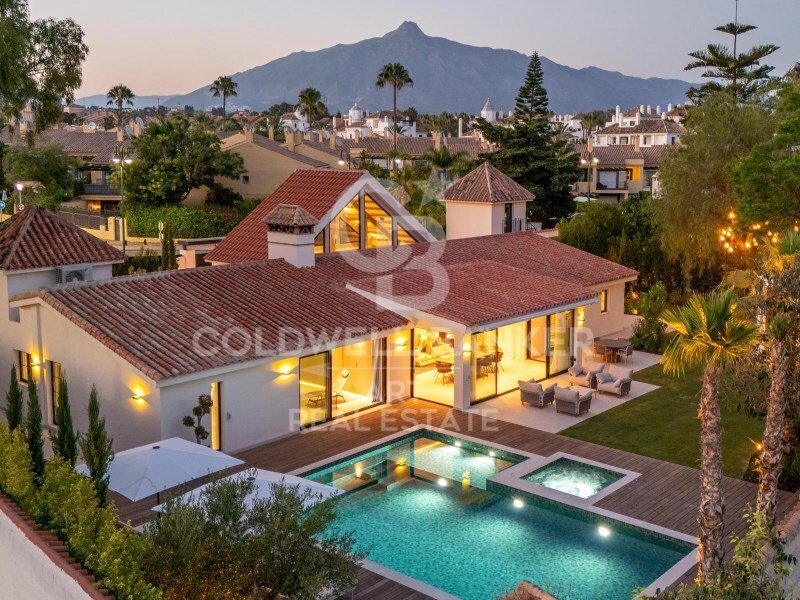 House in Puerto Banus, Marbella, Spain 1 - 15998625