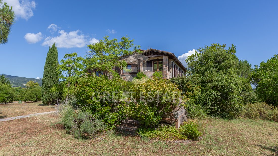 Estate in Fabro, Umbria, Italy 4 - 15998906
