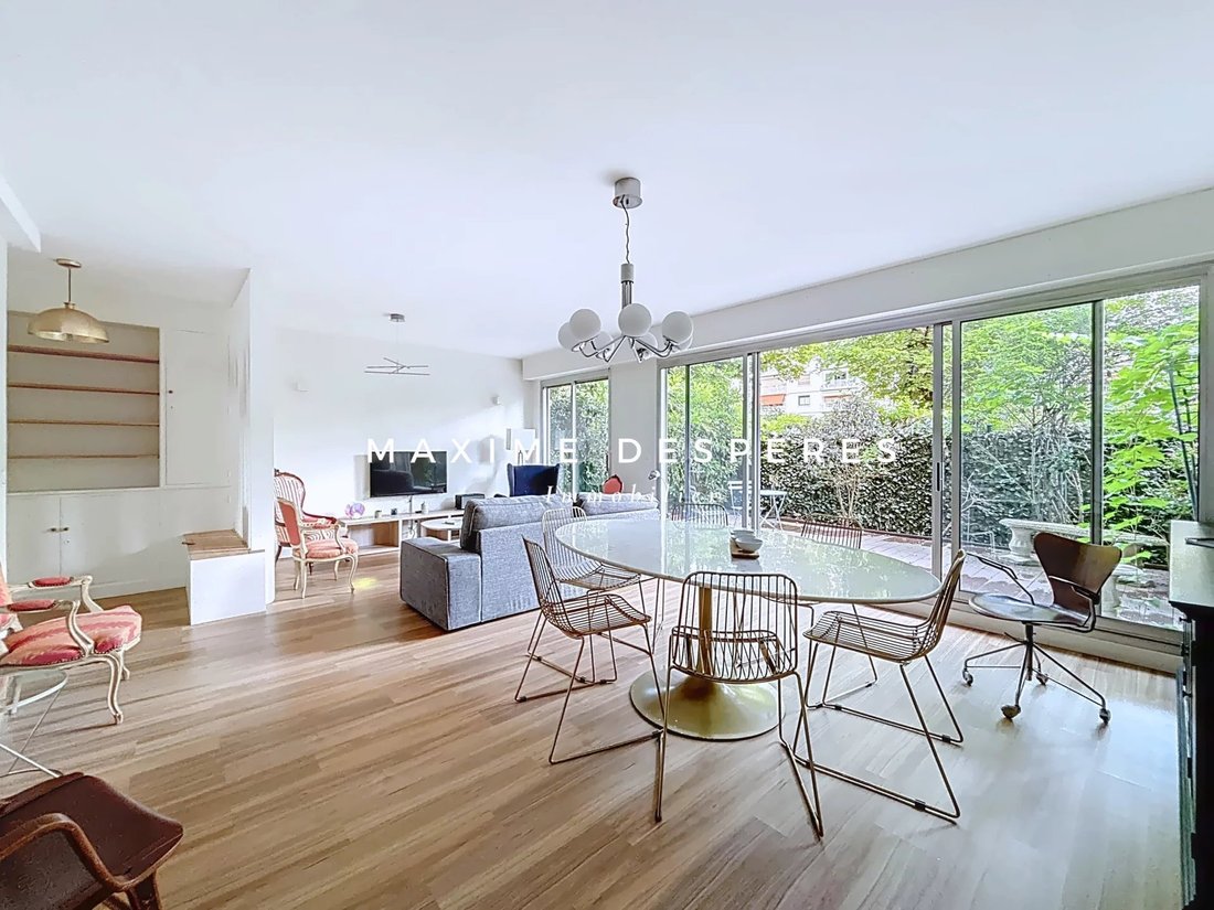 Apartment in Saint James-Général Koenig, Neuilly-sur-Seine, France 2 - 15997512