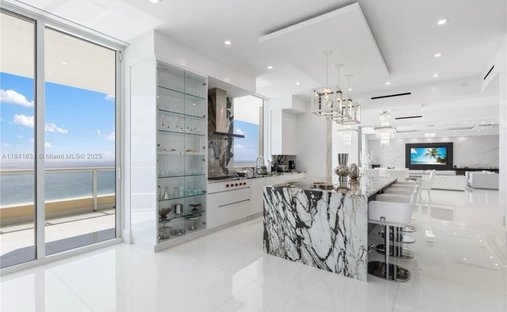 Penthouse à Golden Beach, Floride, États-Unis 1
