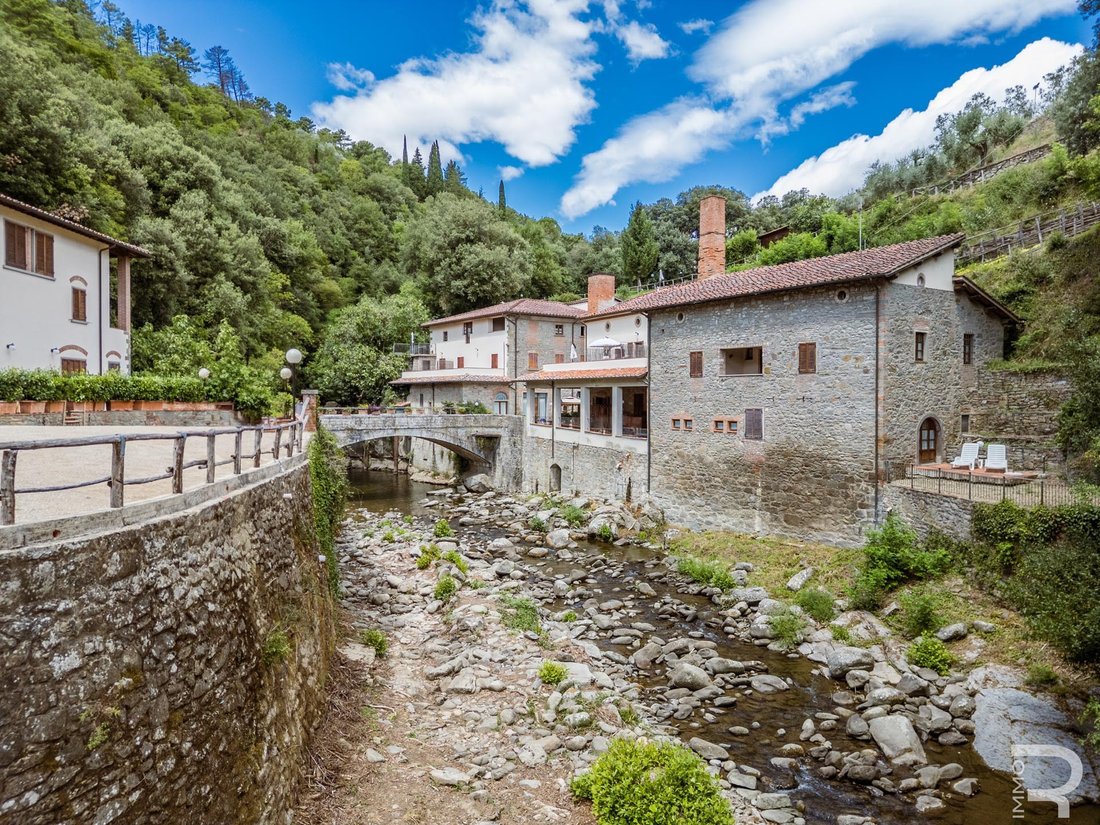 Farm Ranch in Loro Ciuffenna, Tuscany, Italy 3 - 16000937