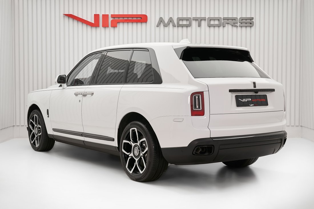 Suv in Dubai, Dubai, United Arab Emirates 4 - 16002400