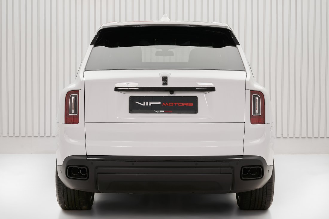 Suv in Dubai, Dubai, United Arab Emirates 5 - 16002400