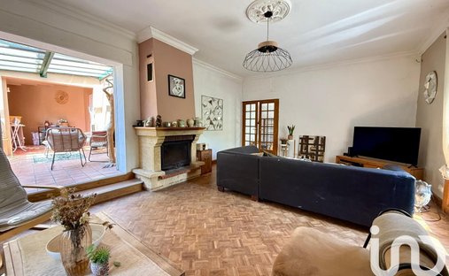 Beautiful 6 Bed/Bath Chateau With Separate Apartment Close To Lodeve. Currently Run As A Boutique B&