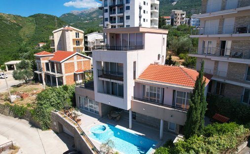 Villa in Bečići, Budva Municipality, Montenegro 1