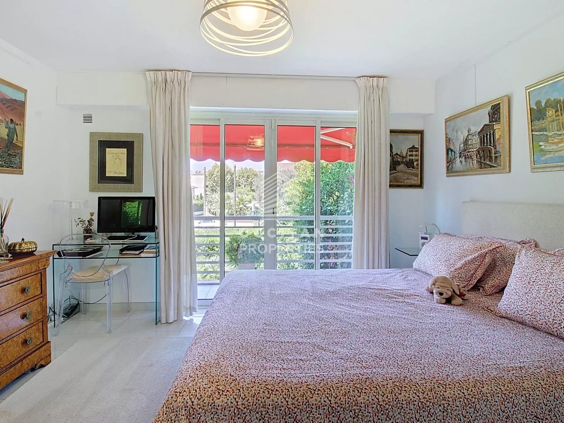 Apartment in La Source, Cannes, France 4 - 16002764