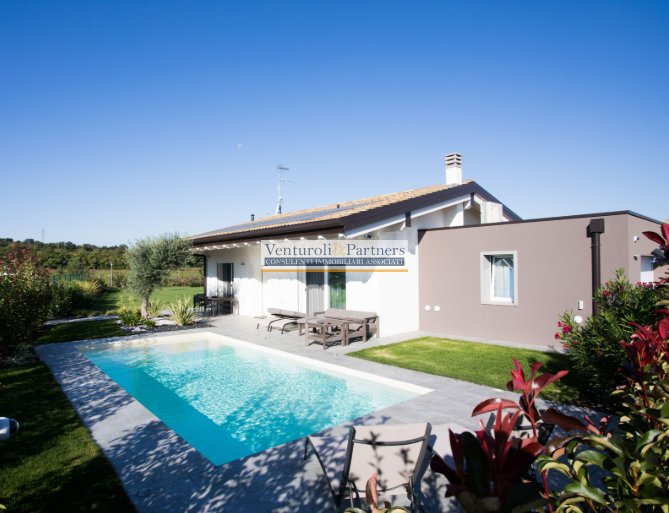 Villa in Entroterra, Desenzano del Garda, Lombardy 1 - 16006159